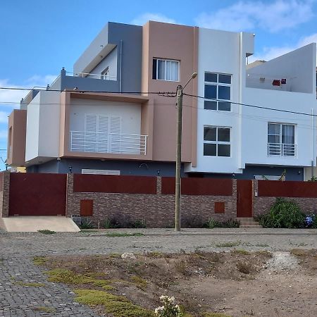 Hotel Nifa House Espargos Zewnętrze zdjęcie