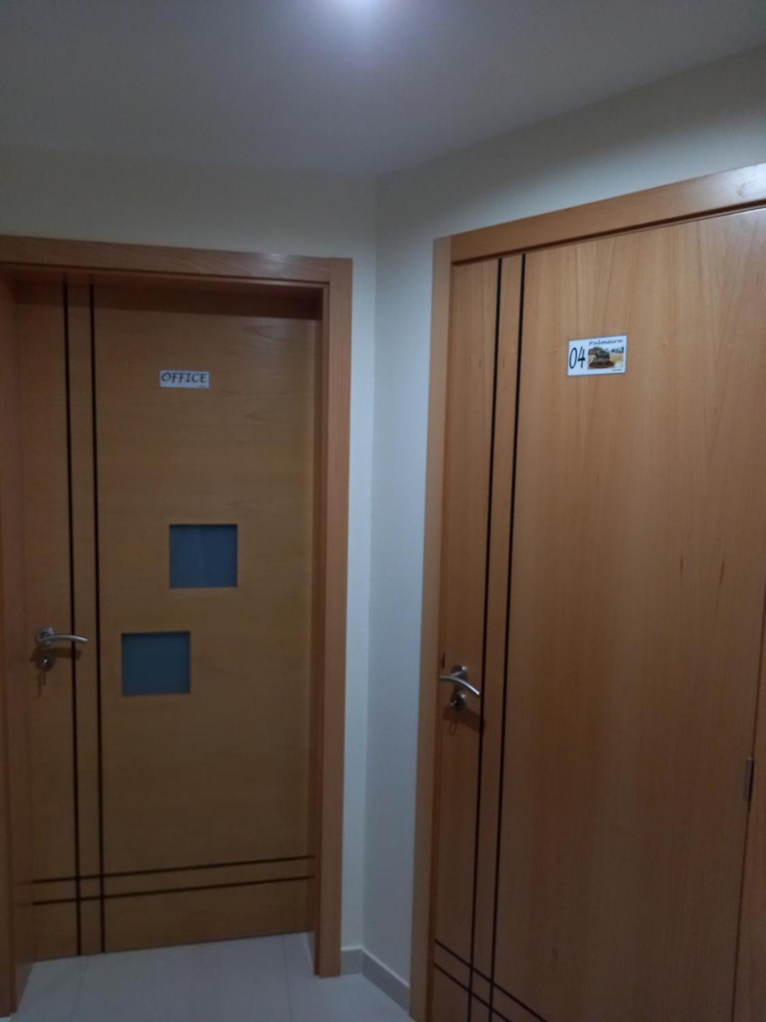 Hotel Nifa House Espargos Zewnętrze zdjęcie