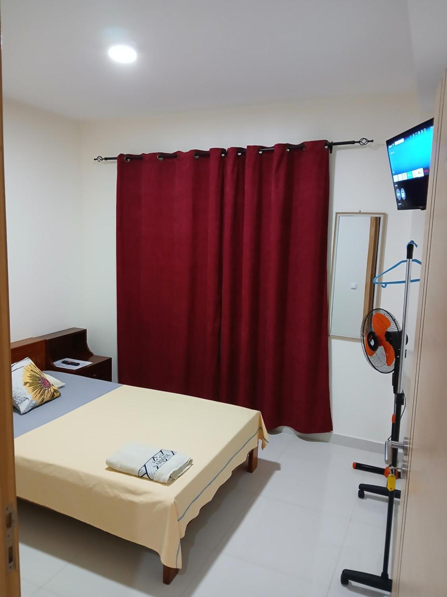 Hotel Nifa House Espargos Zewnętrze zdjęcie