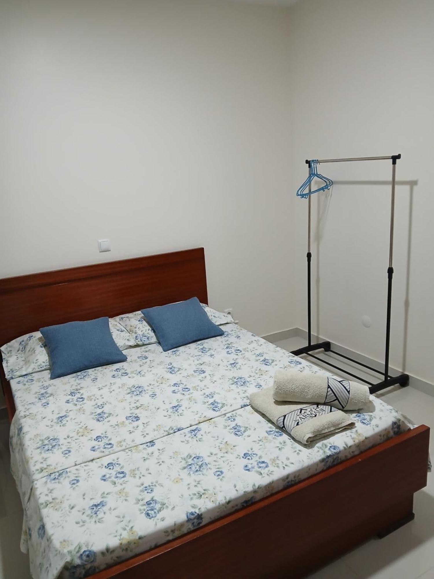 Hotel Nifa House Espargos Zewnętrze zdjęcie